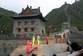 Fashion show at Great Wall of China